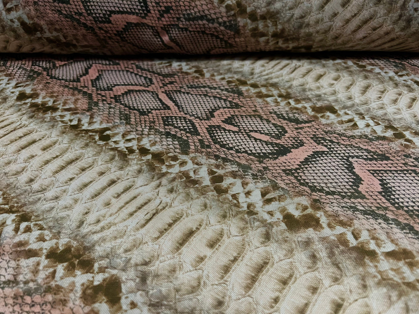 Power mesh net stretch fabric, per metre - crocodile snake fusion bias print