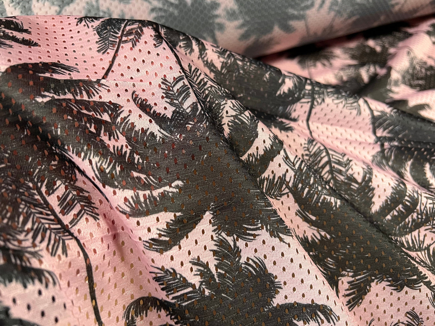 Airtex mesh fishnet fabric, per metre - Hawaiian palm trees print - pink & black