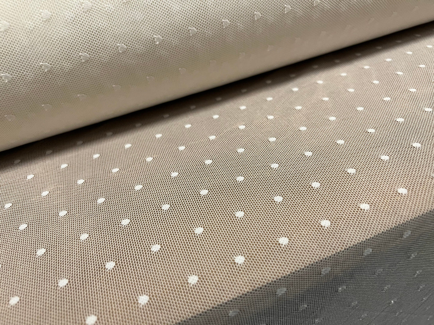 Power mesh net stretch fabric, per metre - Dobby spot jacquard - ivory