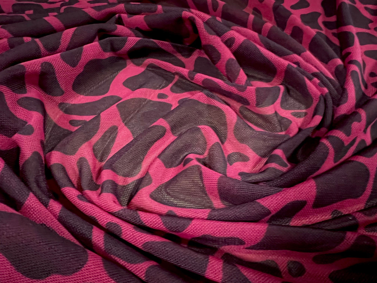 Power mesh net stretch spandex fabric, per metre - giraffe animal print - fuchsia & black