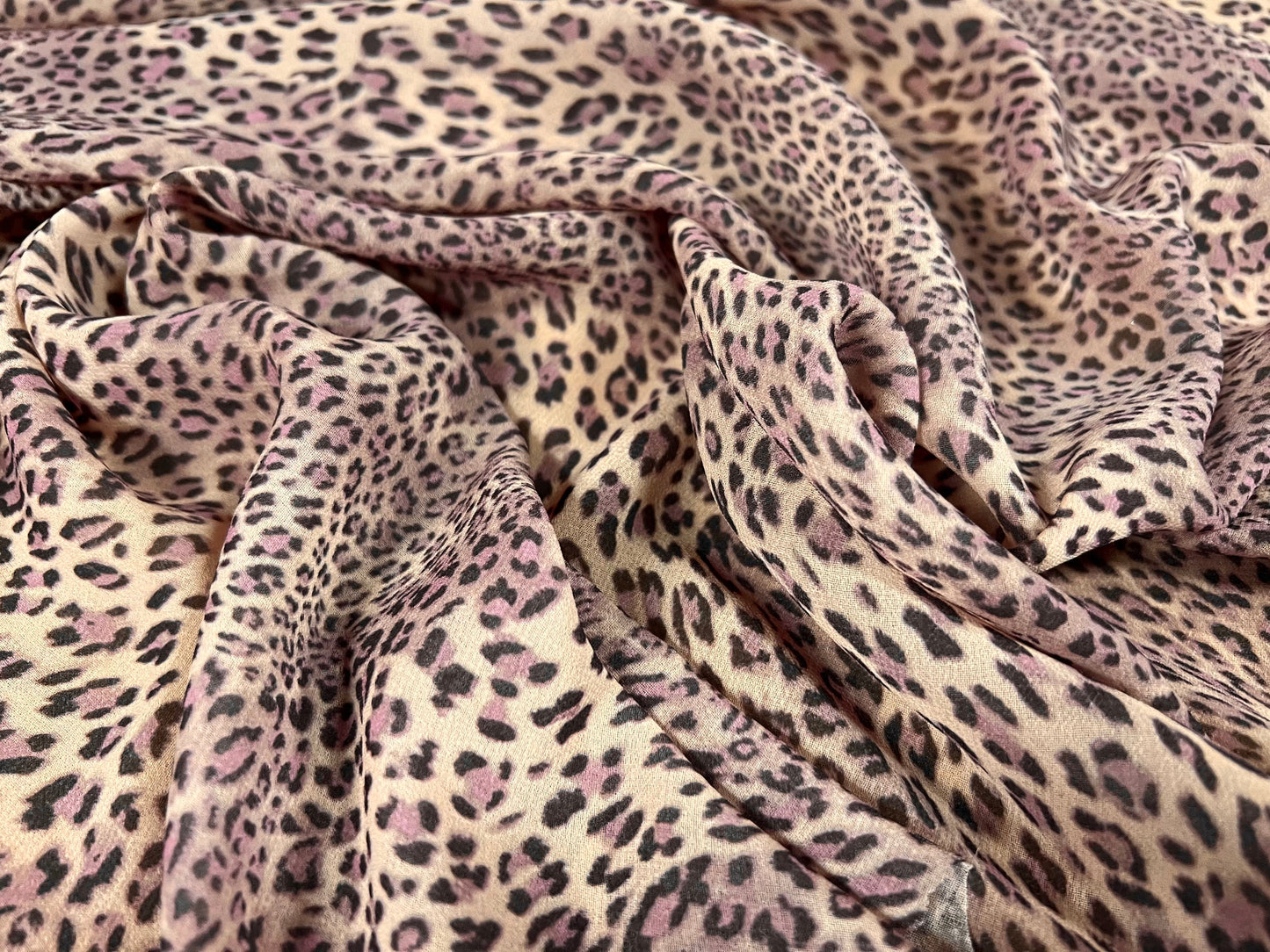 Printed chiffon woven dress blouse fabric, per metre - small Leopardskin print - lilac