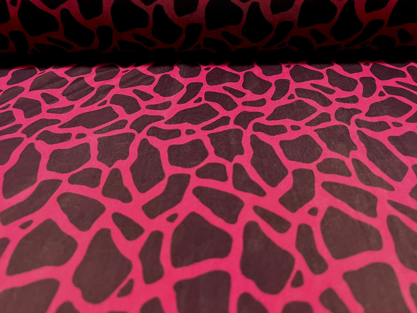 Power mesh net stretch spandex fabric, per metre - giraffe animal print - fuchsia & black