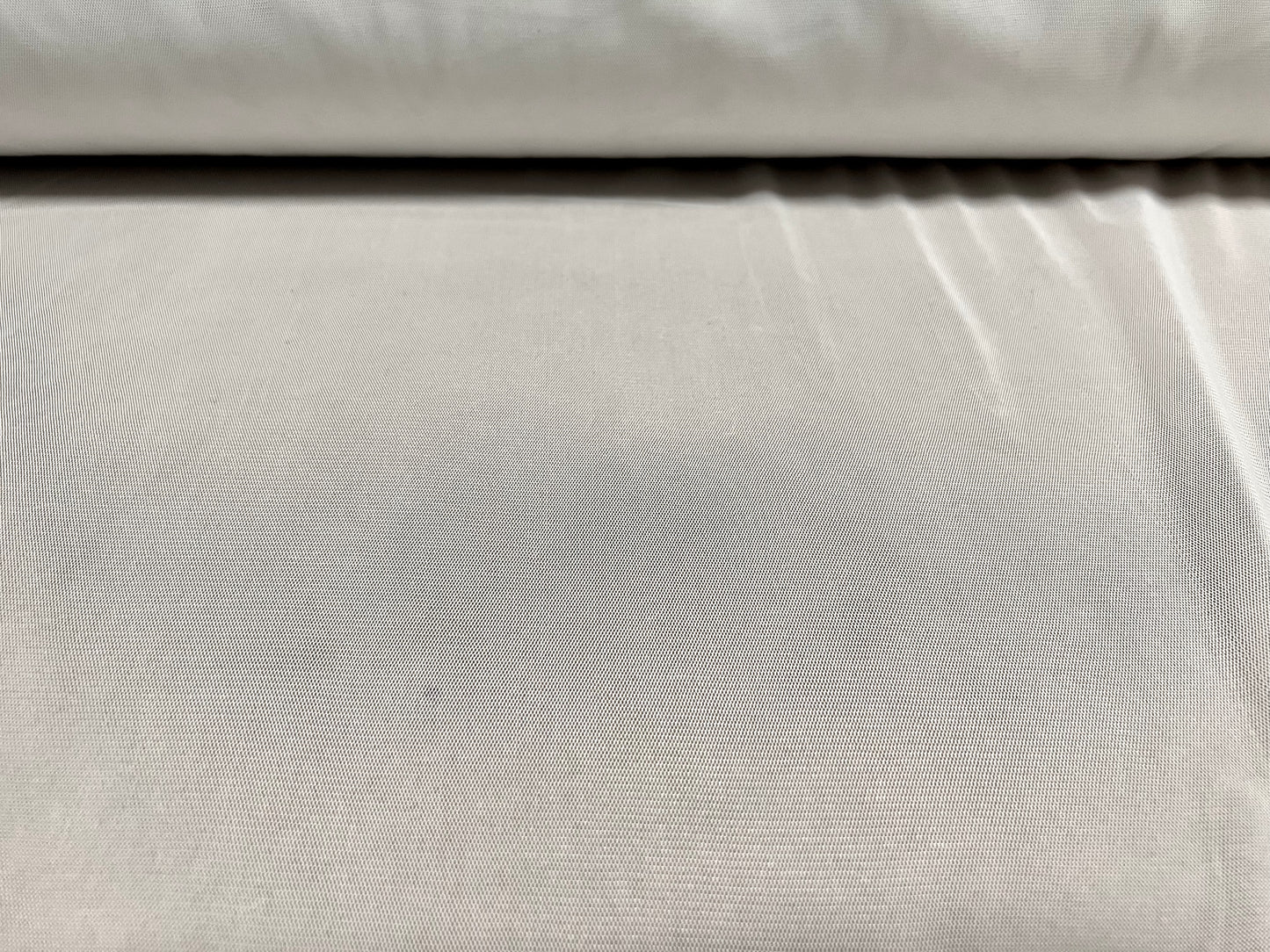 Fine lightweight mesh fabric, per metre - Plain - white