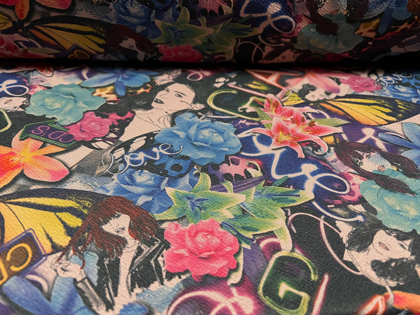 Valentino spandex stretch crepe jersey fabric - similar to scuba - per metre - retro women and flowers print - multicolour