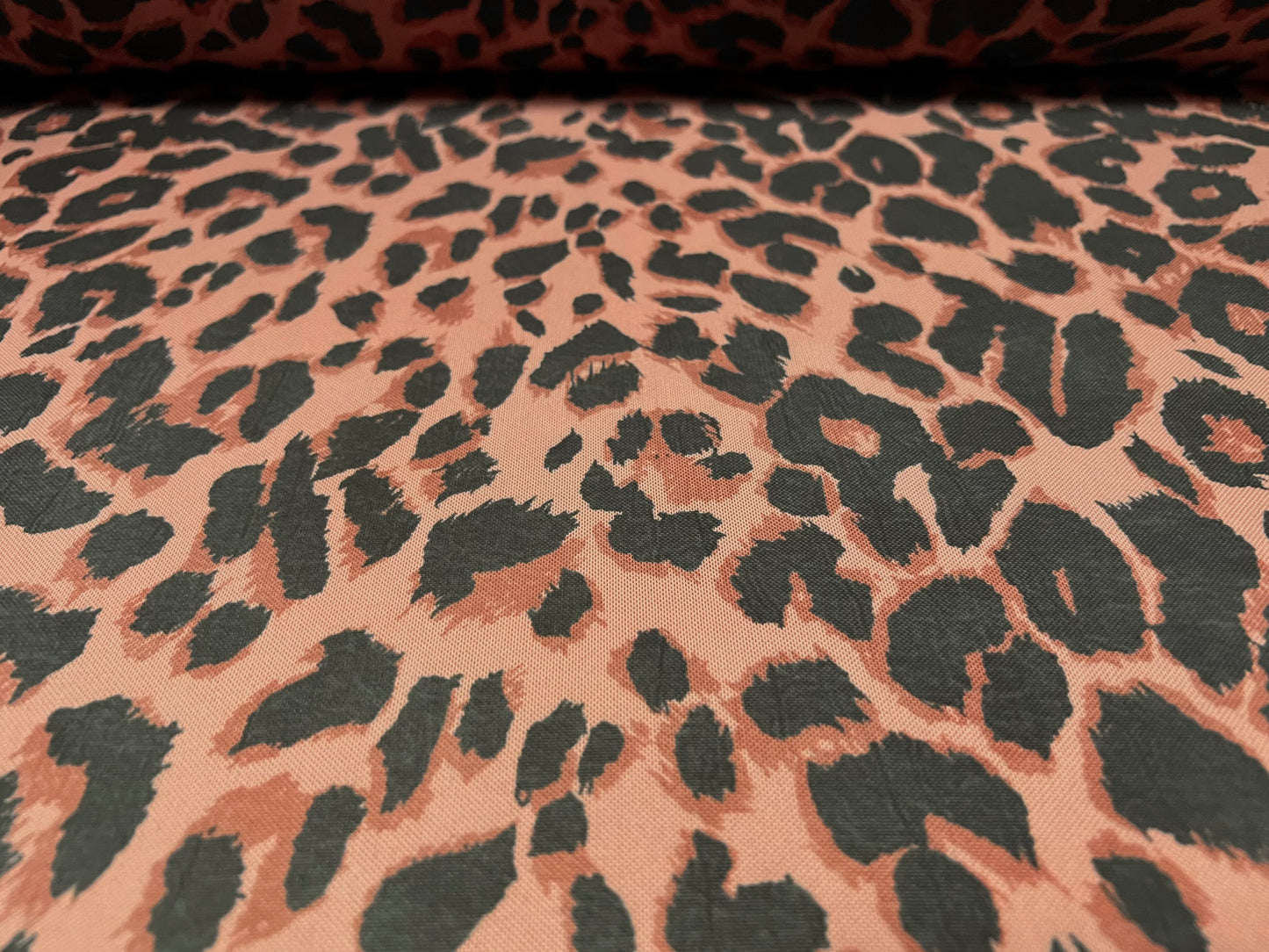 Power mesh net stretch spandex fabric, per metre - leopard print - dusky pink